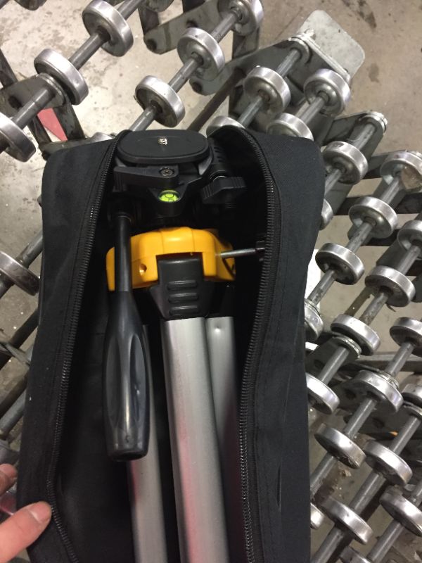 Photo 1 of dewalt dw0881t laser tripod with tilting head