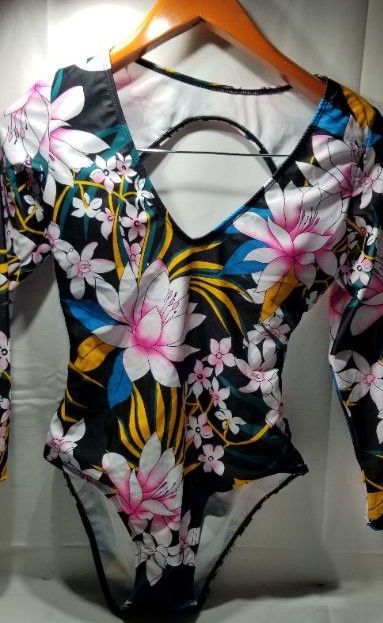 Photo 1 of Women's One Piece Swimsuit Floral Print Medium