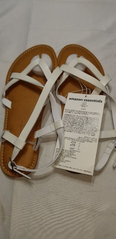 Photo 1 of Amazon Essentials Women's Sandals White Size 7 1/2