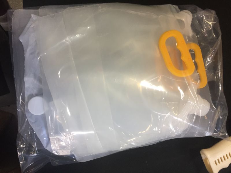 Photo 2 of 6 piece multipurpose  plastic traveling pouches --medical