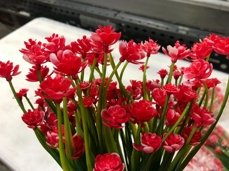 Photo 1 of 2 pack  of 8 bunch of artificial red decorative Flores---