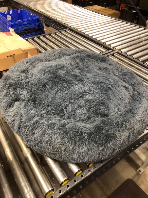 Photo 1 of 36 INCH ROUND VELVET DOG BED