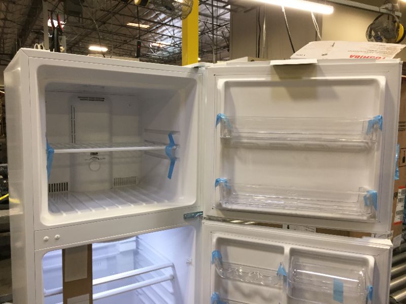 Photo 4 of 10.1 cu. ft. Top Freezer Refrigerator in White
