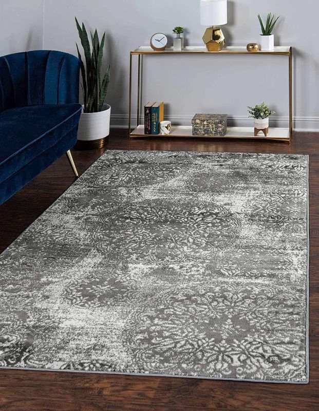 Photo 1 of 2x3 gray patttern rug 