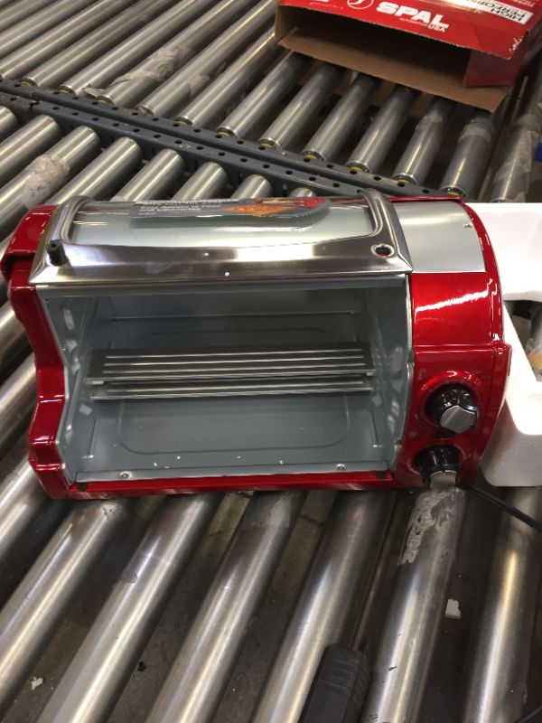 Photo 2 of Hamilton Beach Easy Reach Countertop Toaster Oven, 4-Slices, Red - BROKEN HANDLE 
