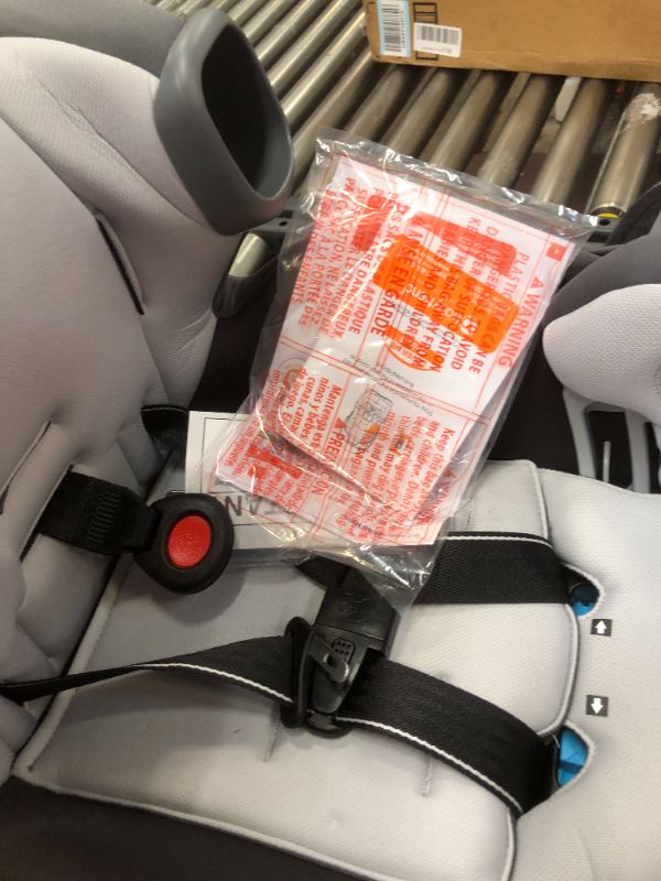 Photo 1 of Baby Trend Cover Me 4 in 1 Convertible Car Seat, Vespa