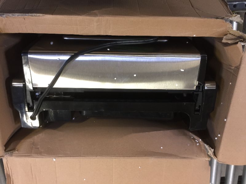 Photo 1 of Hamilton Beach Searing Grill with Lid Viewing Window