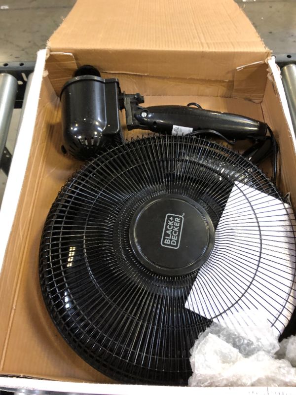 Photo 2 of Black & Decker BFSR16B 16" Stand Fan, with Remote