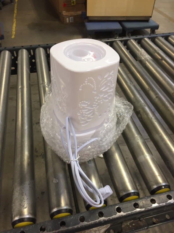 Photo 1 of 0.4 Gal. Cool Mist Ultrasonic Console Humidifier 20 Sq. Ft.