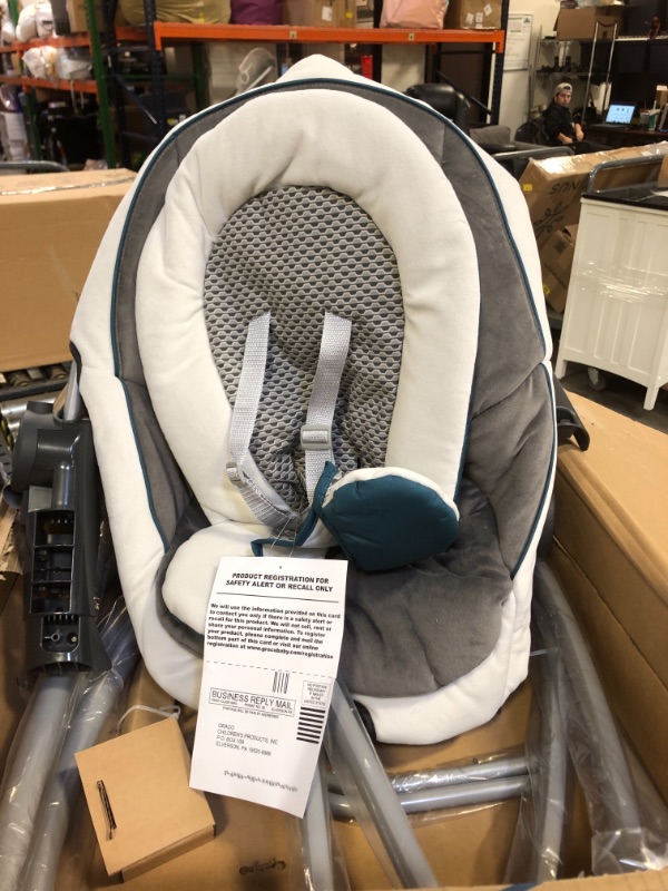 Photo 3 of Graco DuetSoothe Swing and Rocker - Sapphire