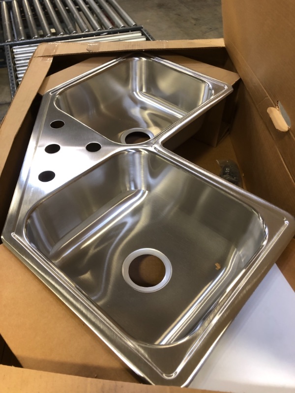 Photo 4 of Dayton Stainless Steel DE217324 31-7/8" x 31-7/8" x 7", Equal Double Bowl Corner Sink