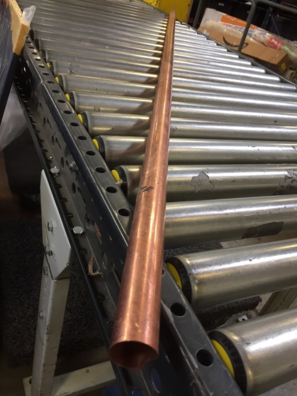 Photo 1 of 1in DIAMETER 6FT LONG COPPER PIPE 