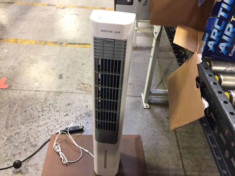 Photo 6 of Oscillating Tower 305 CFM 3 speed Portable Evaporative Cooler for 100 sqft.
