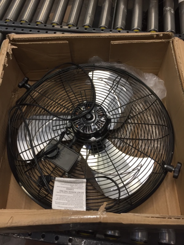 Photo 2 of AmazonCommercial 18-Inch High Velocity Industrial Fan
