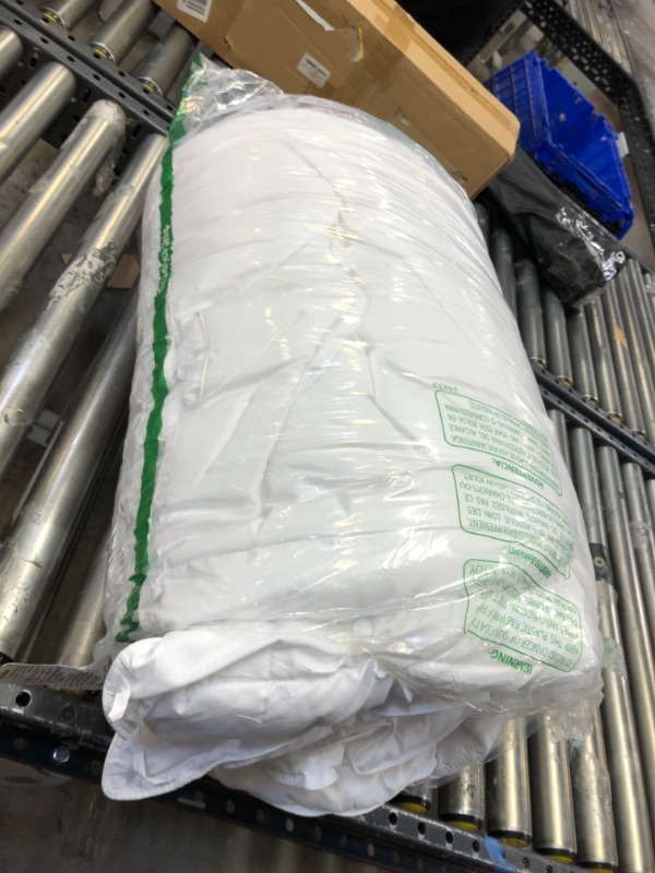 Photo 1 of 106X94 INCH WHITE COMFORTER