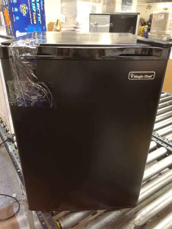 Photo 5 of Magic Chef
2.6 cu. ft. Mini Fridge in Black, ENERGY STAR