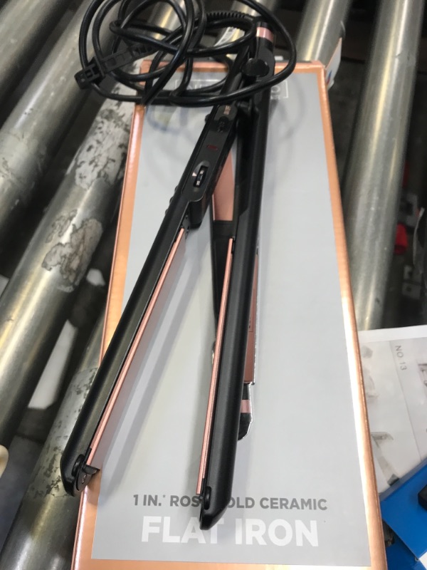 Photo 1 of Infiniti Pro by Conair Flat Iron - 1"