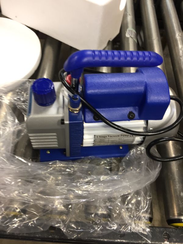 Photo 2 of VACUUM PUMP, BLUE **PARTS ONLY**