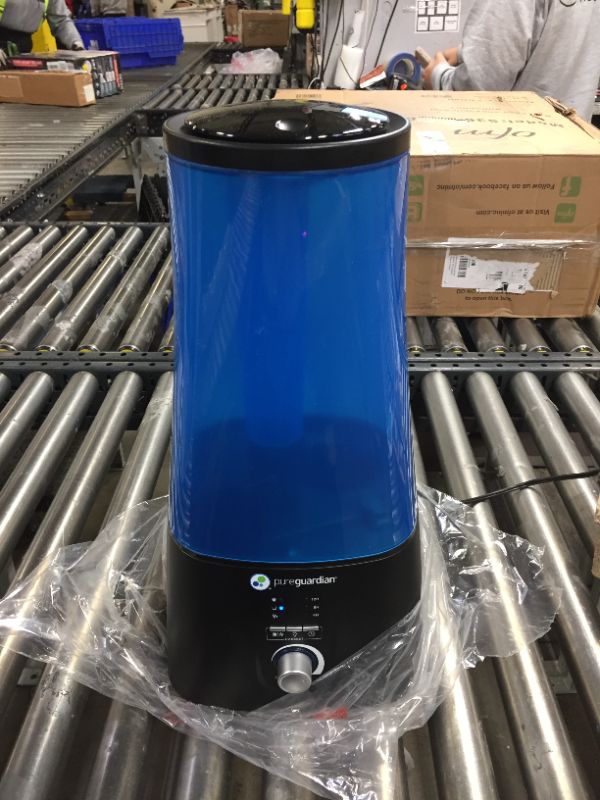 Photo 1 of Pure Guardian Ultrasonic Warm & Cool Mist Humidifier with UV-C & Aroma Tray Black
