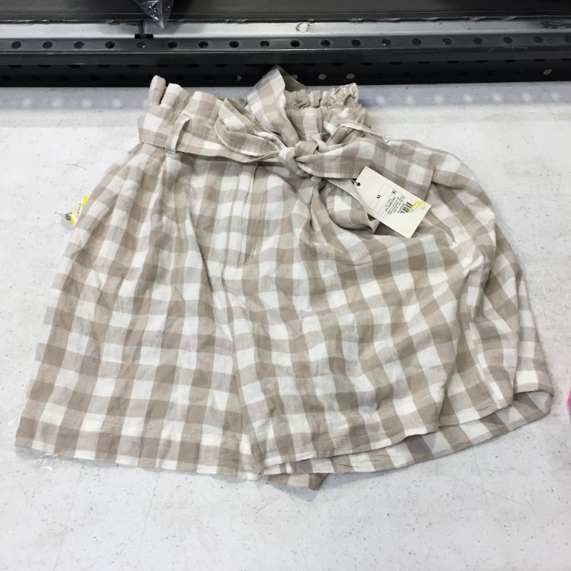 Photo 1 of BROWN PLAID SHORT WITH BELT BY KNOX ROSE SIZE MEDIUM 