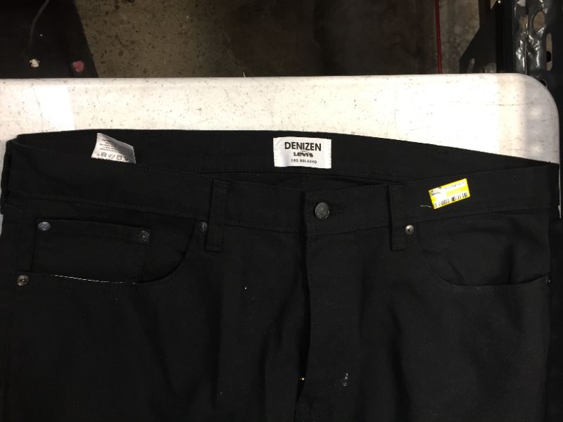 Photo 1 of denizen LEVIS MENS SIZE 38X32 BLACK JEANS