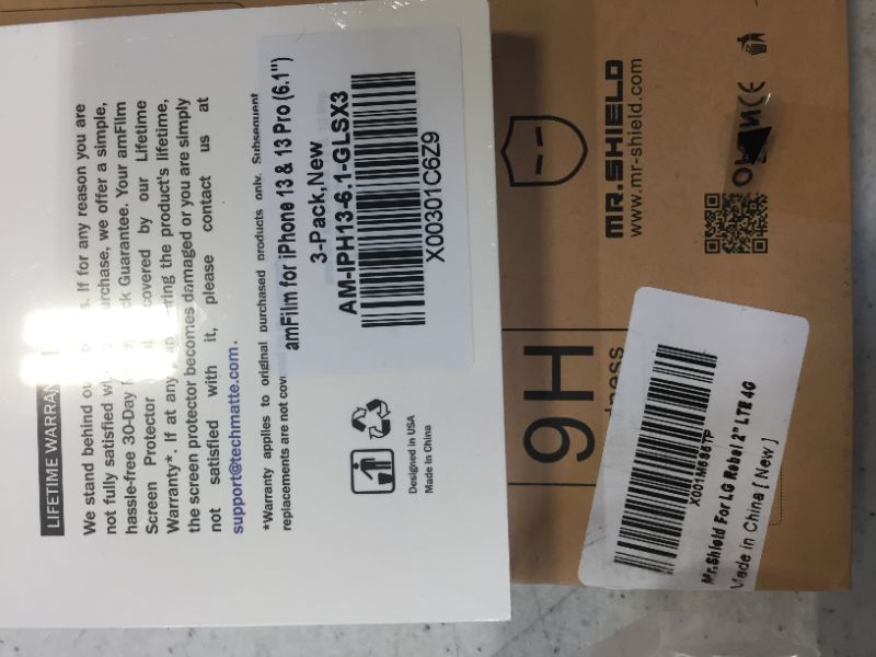 Photo 1 of glass screen protectors bundle