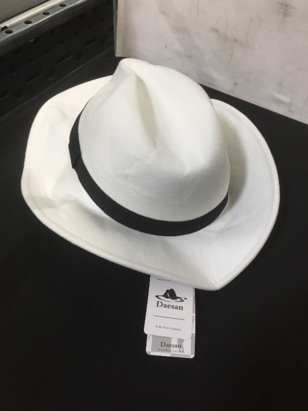 Photo 1 of DAESAN WESTERN WHITE HAT