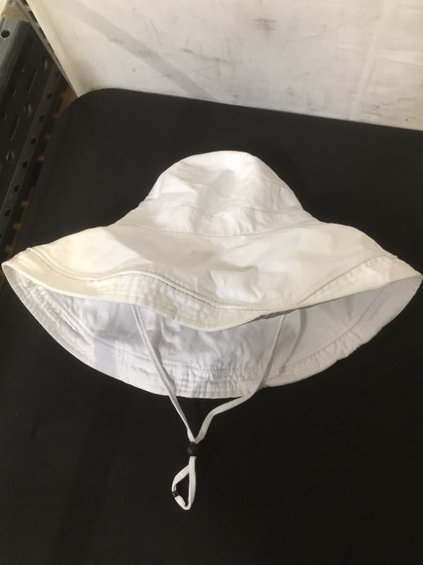 Photo 1 of BUCKET HAT XL 