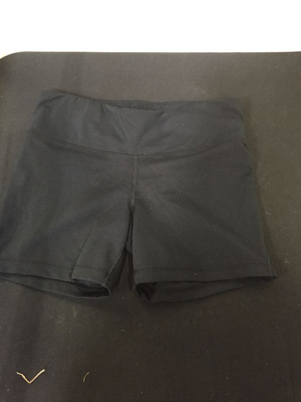 Photo 1 of AMAZON ESSENTIALS WOMENS SHORTS BLACK 
SIZE MEDIUM