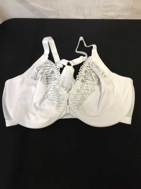 Photo 1 of GLAMOURISE 38F WHITE WITH LACE DETAIL