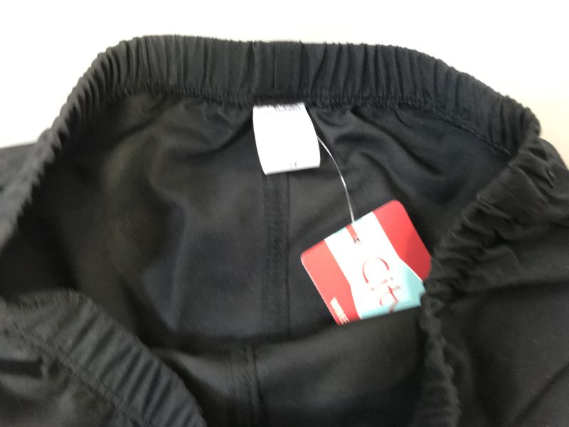 Photo 1 of GIRLS SPORT SHORT SIZE 14