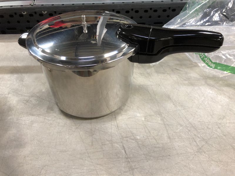 Photo 1 of Cooking Pot 