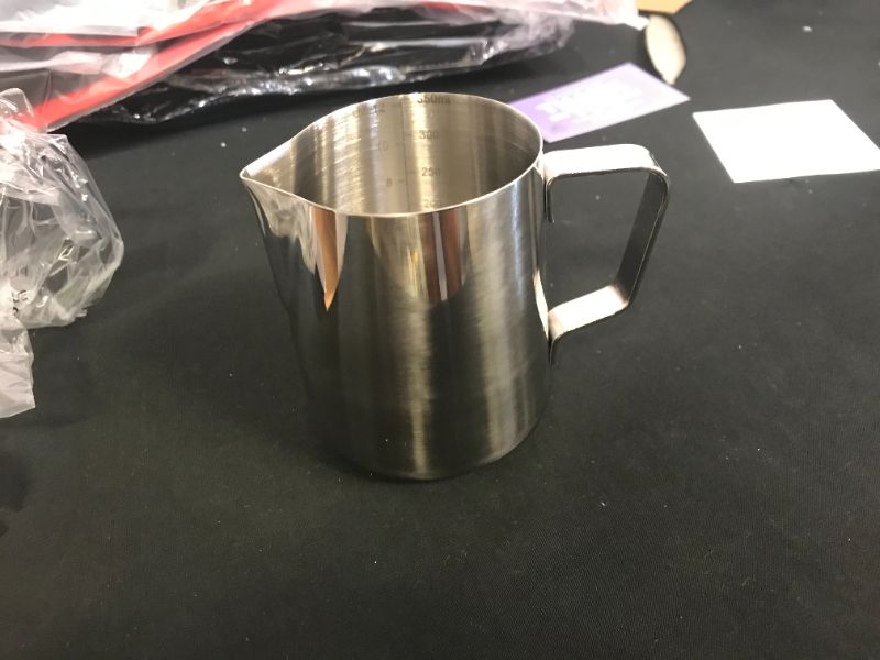 Photo 1 of 2 pack of measuring pouring cups