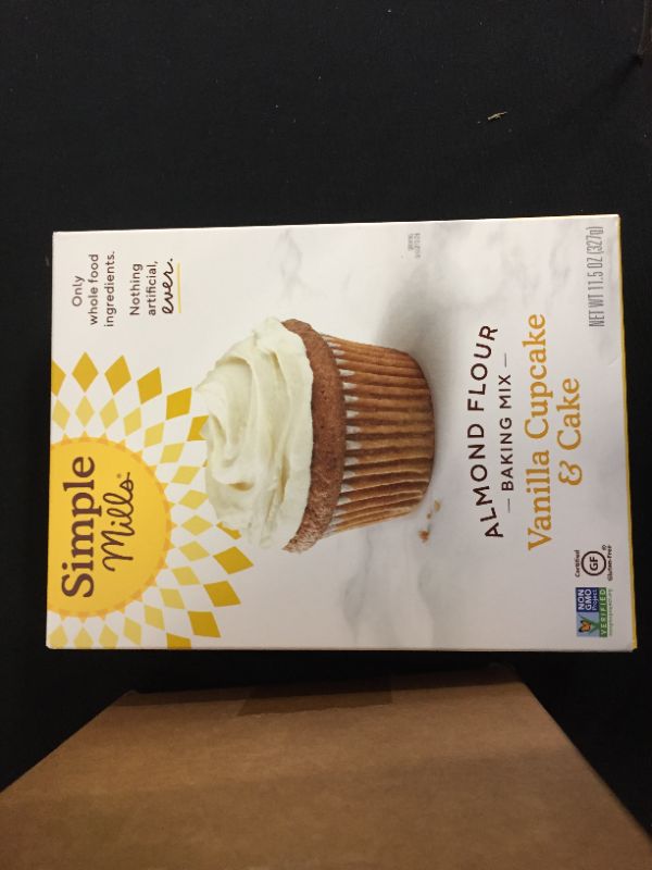 Photo 2 of 6 pack of Simple Mills Vanilla Cake Almond Flour Mix - 11.5 oz box
