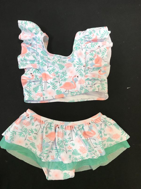 Photo 1 of Girls Size Small 2 piece Flamingo White