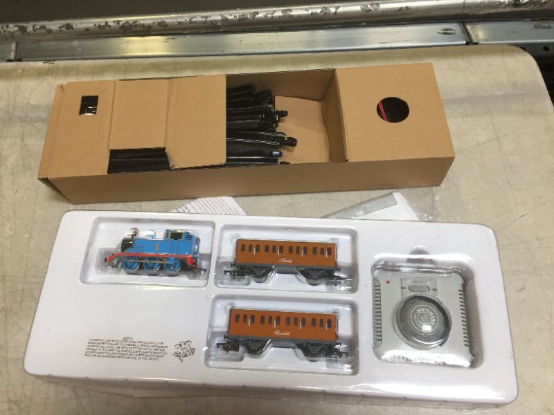 Photo 1 of Bachmann Trains - Thomas & Friends Thomas with Annie and Clarabel Ready To Run Electric Train Set - HO Scale
