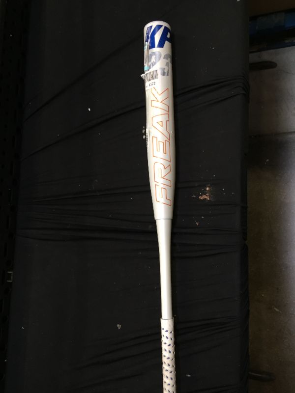 Photo 1 of 34" M BASEBALL BAT 27 OZ MIKEN FREAK