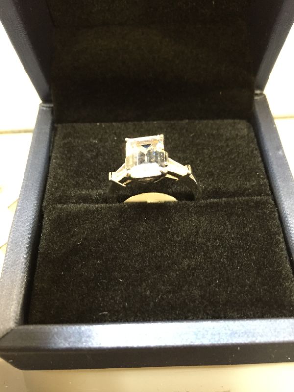 Photo 1 of ITALO CLASSIC SILVER RING WITH GEM