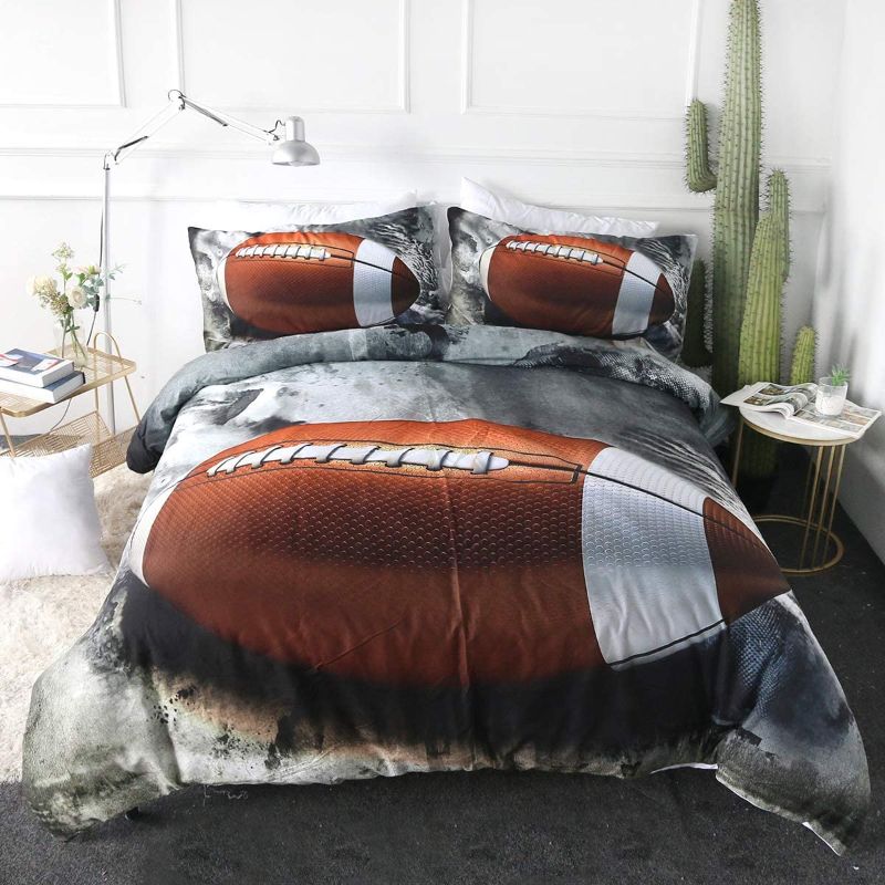 Photo 1 of ARIGHTEX Sports Duvet Cover Set Teens Boys Funky American Football Printed Bedding Sets 3 Pieces Kids Vintage Grunge Bedspread Athletic Bedding College Dorm Room Bed Sets (Queen)
