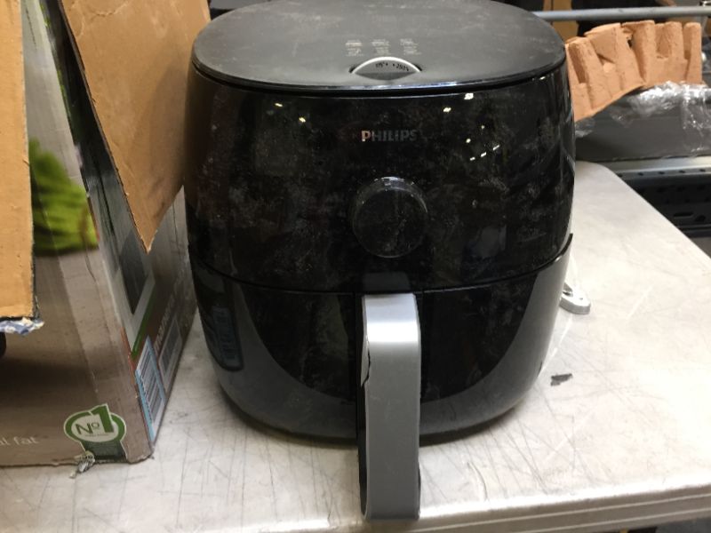 Photo 1 of Philips Air Fryer 