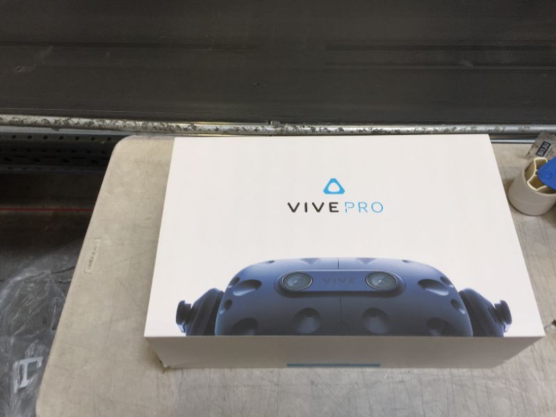 Photo 16 of HTC VIVE Pro Virtual Reality System