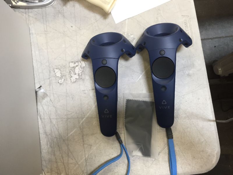 Photo 20 of HTC VIVE Pro Virtual Reality System