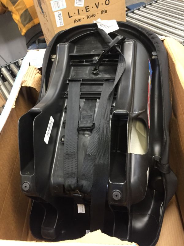 Photo 4 of Cosco Apt 50 Convertible Car Seat (Black Arrows)