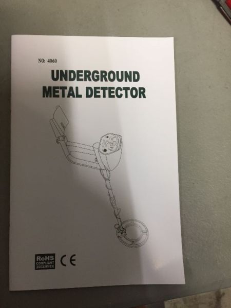 Photo 1 of MD-4060 Underground Metal Detector Waterproof Portable Light Gold Detector Treasure Metal Finder Seeking Tool
