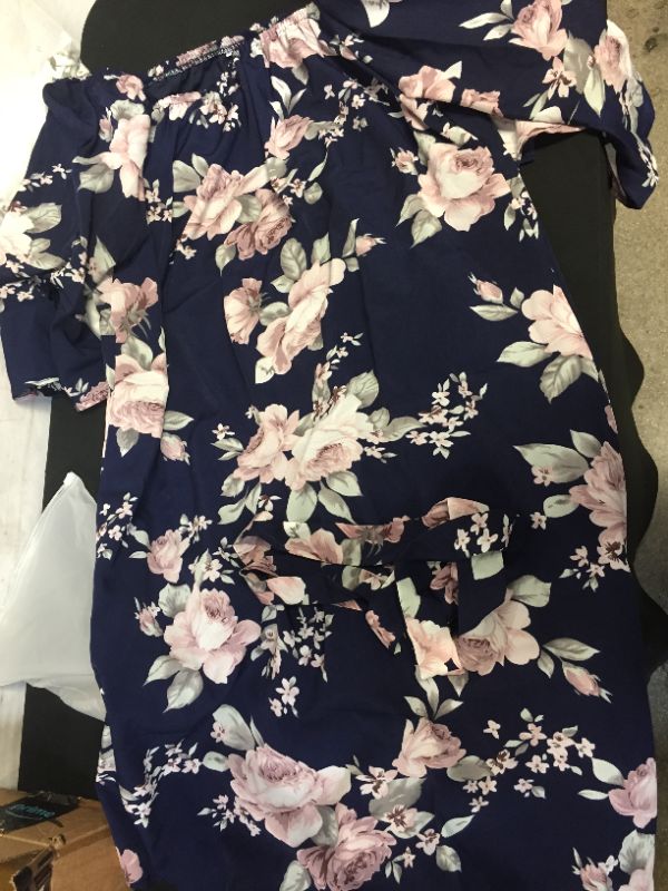 Photo 1 of 2 pack of women's clothing one dress size 2XL and one shirt size 2XL