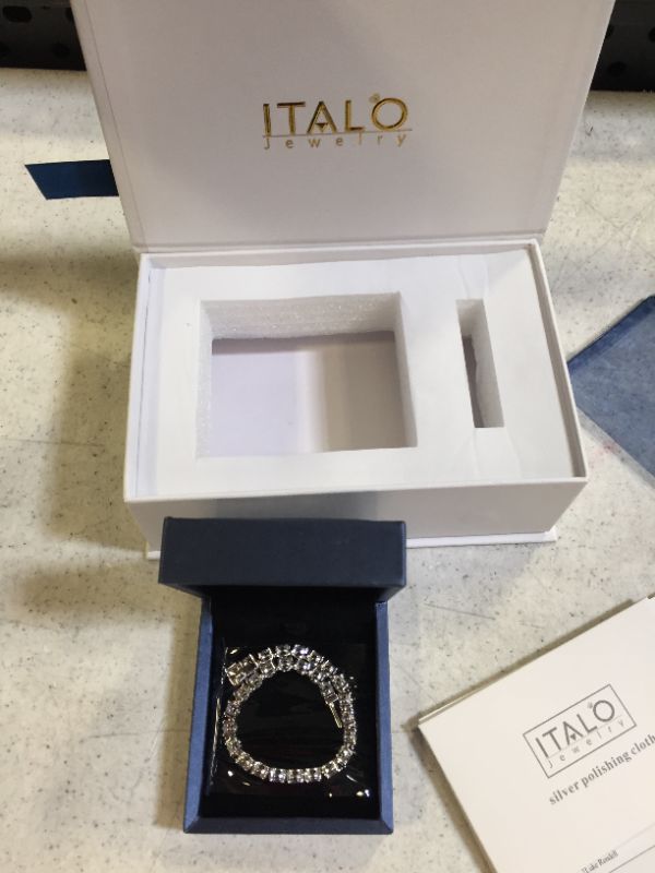 Photo 1 of cosmetic jewelry italo brand silver bracelet 