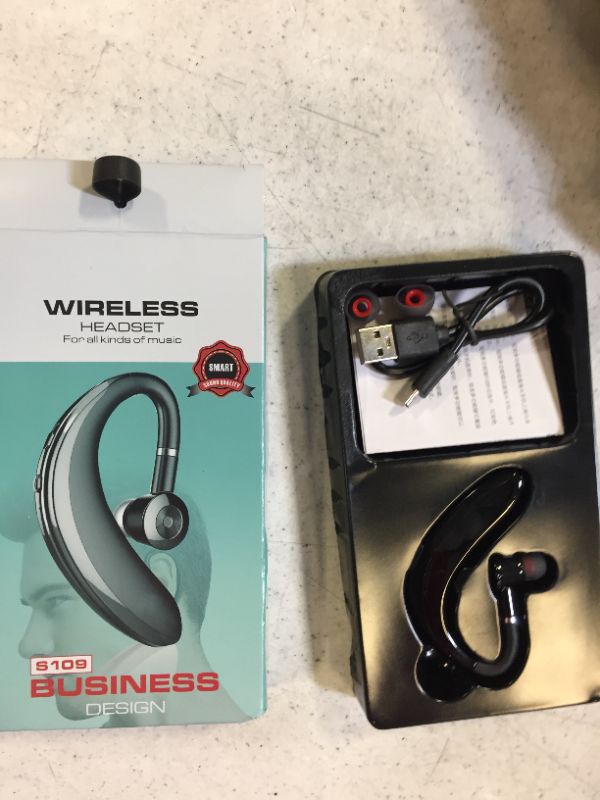 Photo 1 of wireless headset color black 