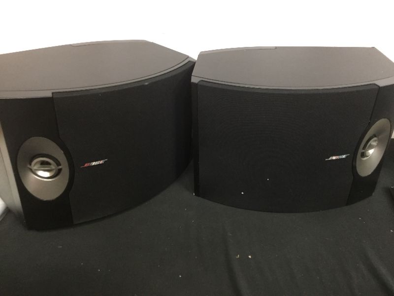 Photo 1 of Bose 301-V Stereo Loudspeakers (Pair, Black)
