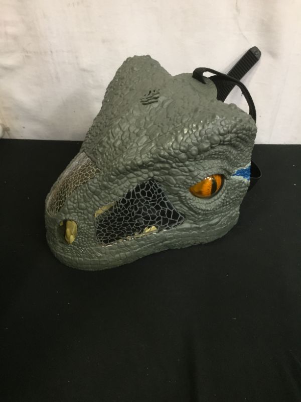 Photo 3 of JURASSIC WORLD CHOMP 'N ROAR MASK Velociraptor "Blue"
