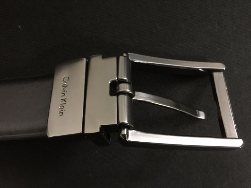 Photo 2 of Calvin Klein Men's Smooth Leather Reversible Feather-Edge Belt
size 40